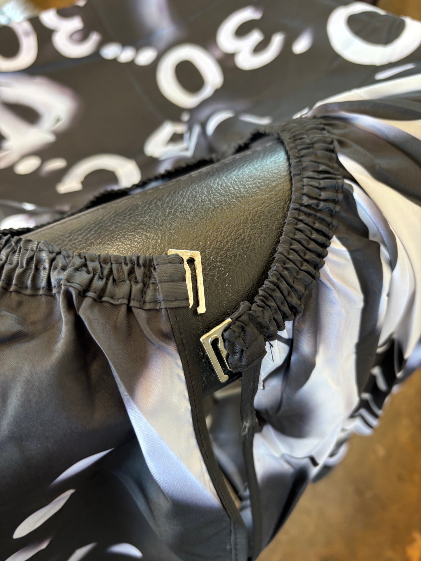 Cry Now Black 30 Barber Cape